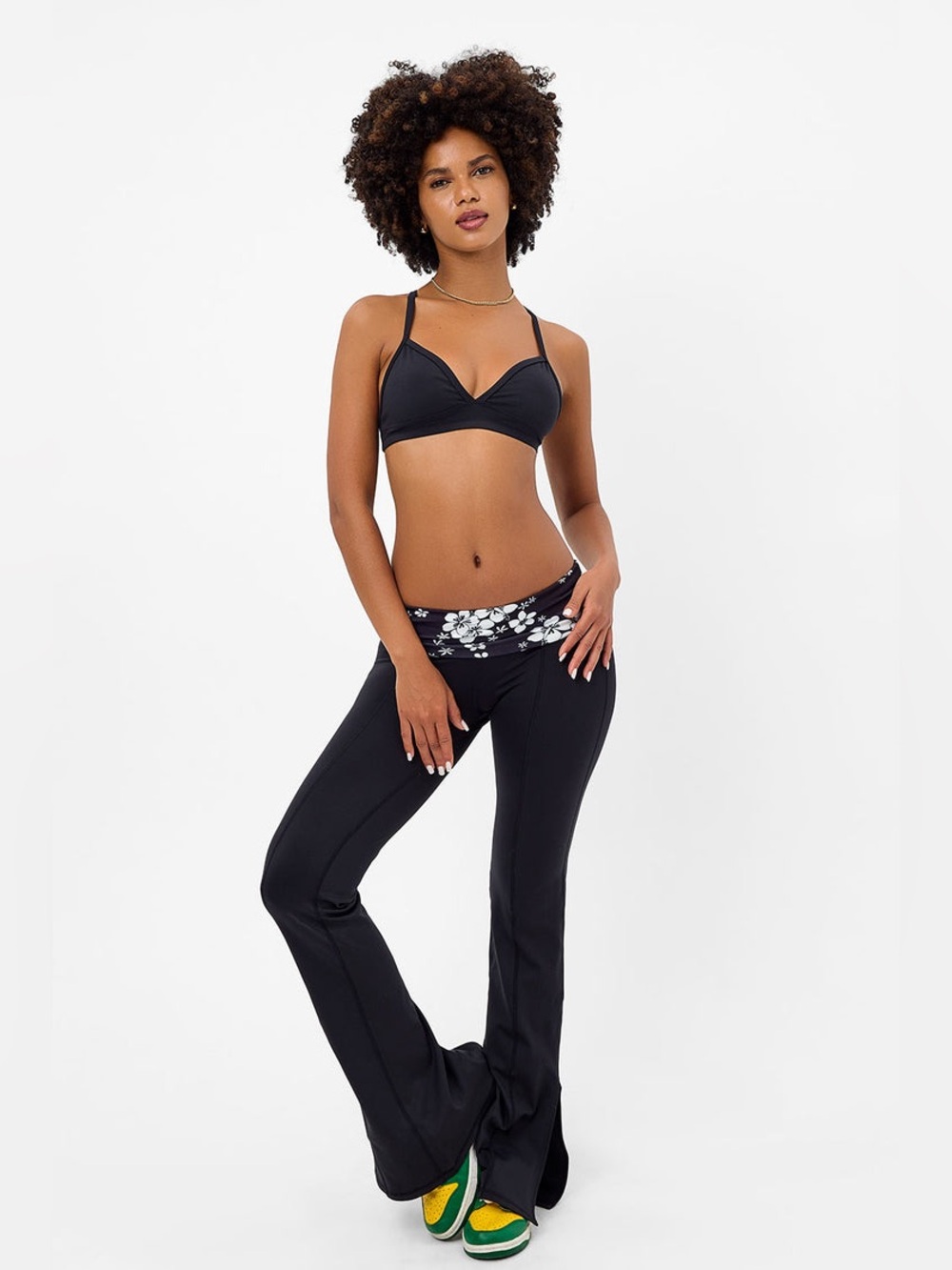 Frankie's Bikinis Ziggy Flare Leggings in Black Size S